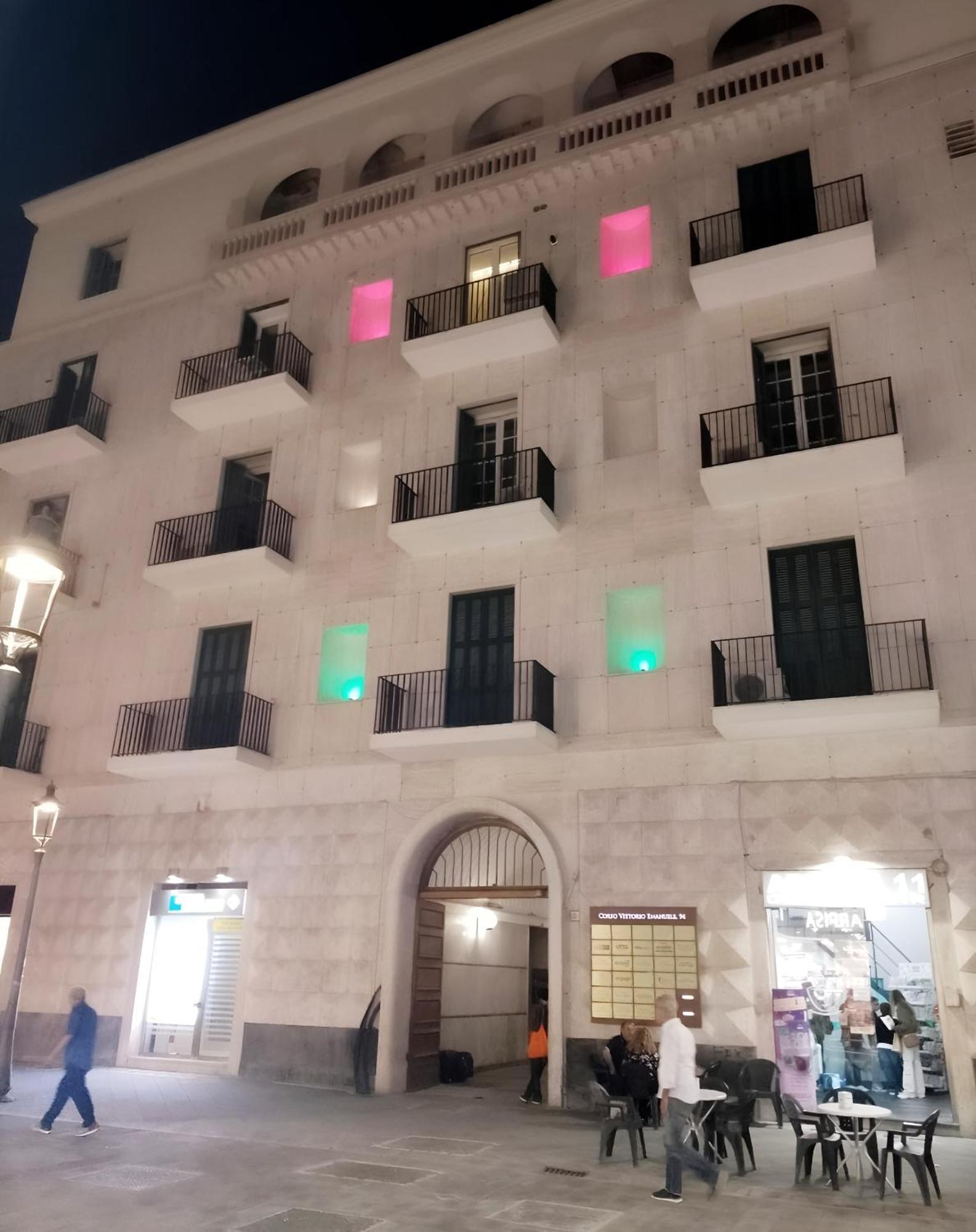 Casa Vacanza La Maison De Losyram Art Salerno Bagian luar foto