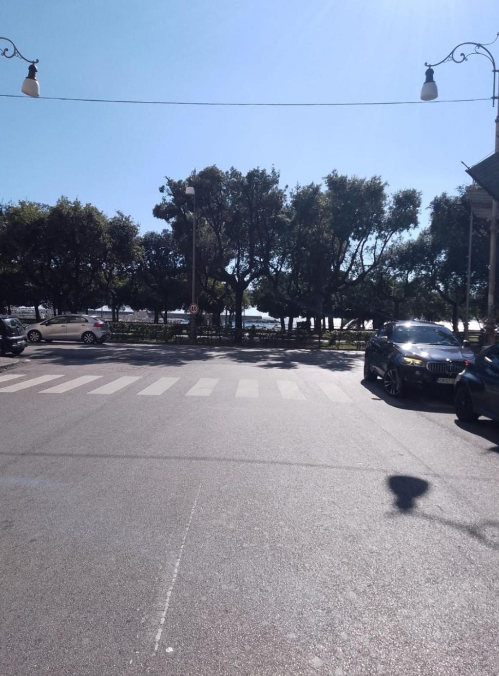 Casa Vacanza La Maison De Losyram Art Salerno Bagian luar foto