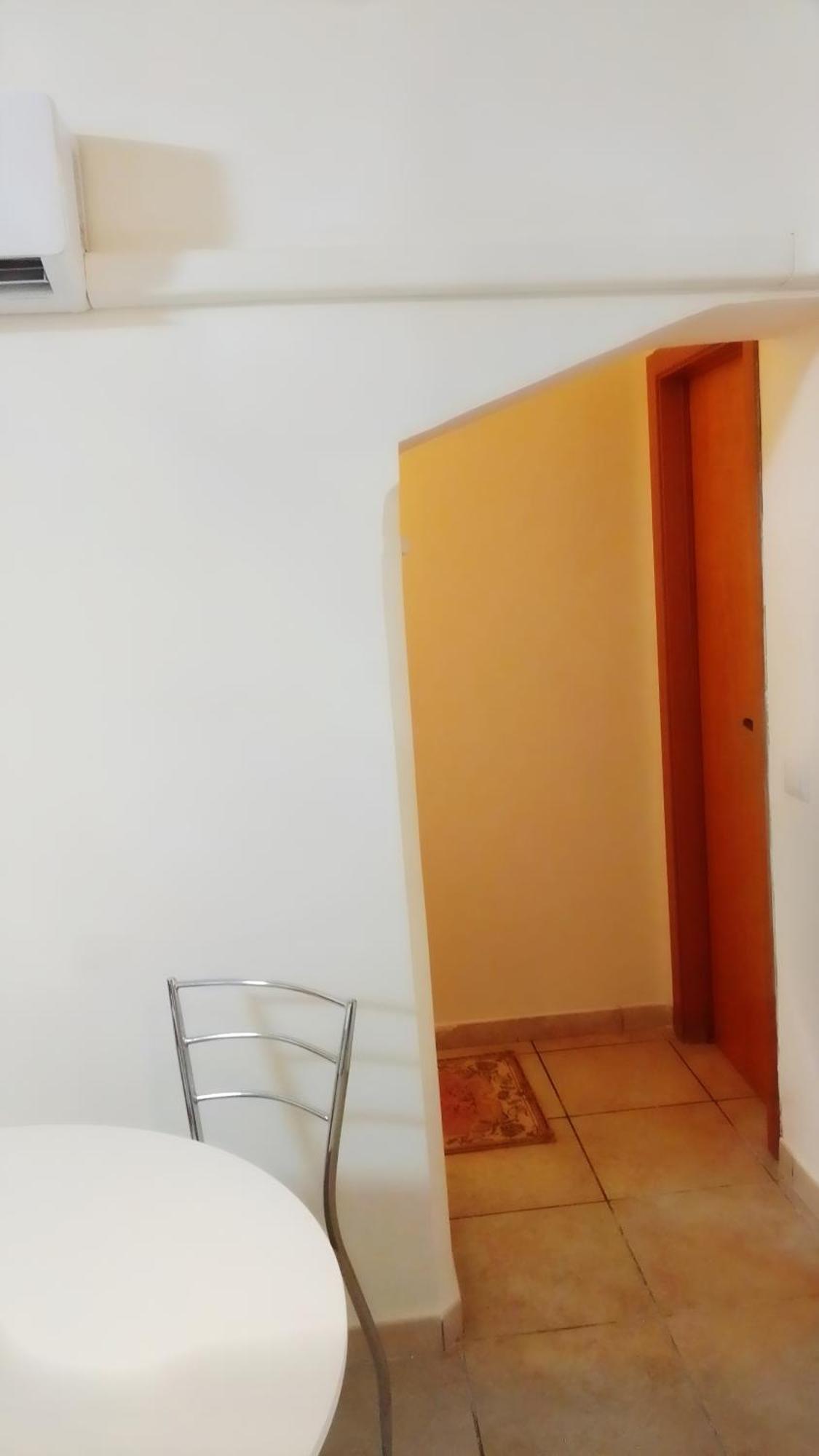 Casa Vacanza La Maison De Losyram Art Salerno Bagian luar foto