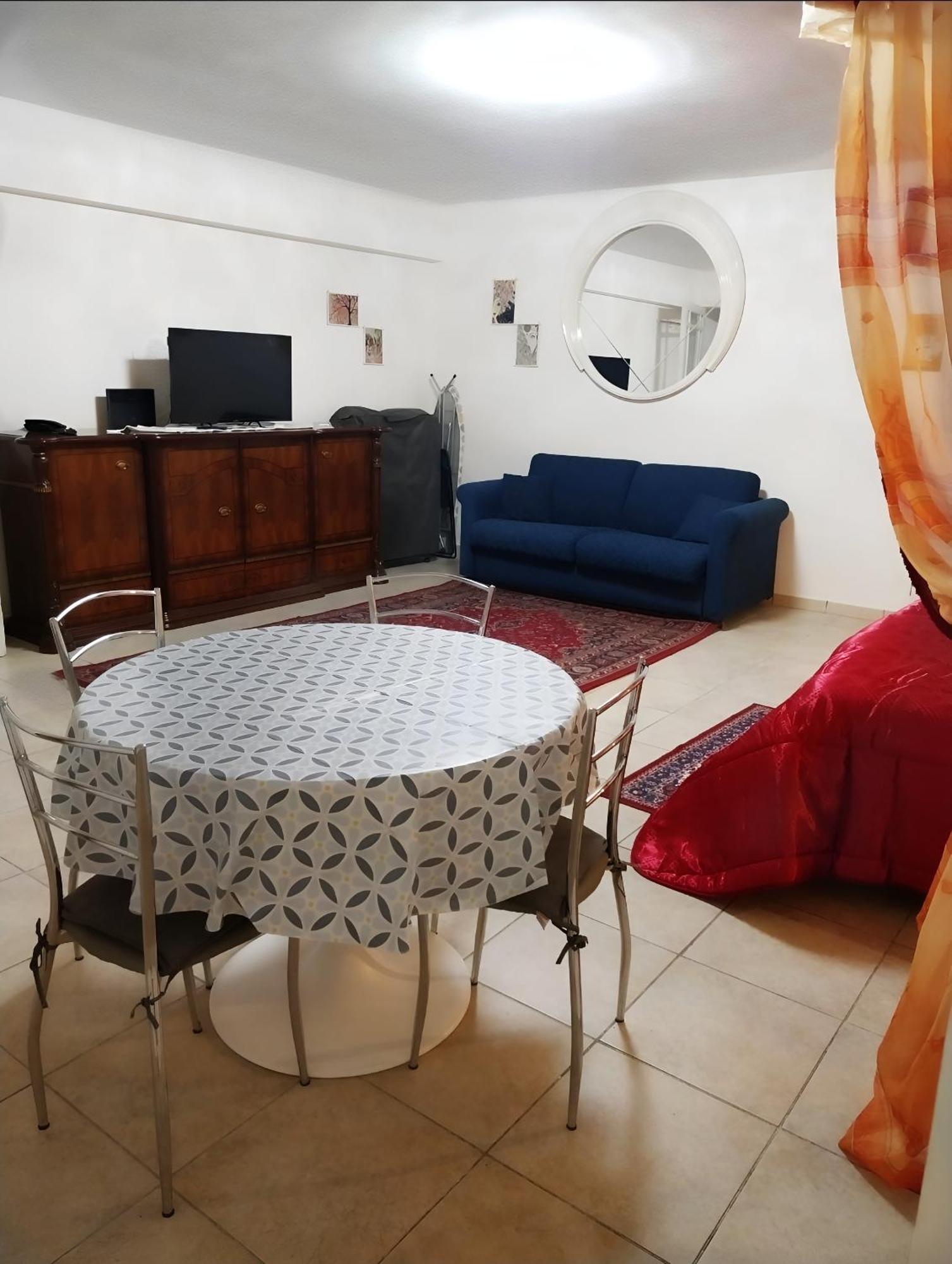 Casa Vacanza La Maison De Losyram Art Salerno Bagian luar foto